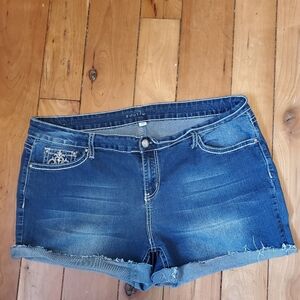 Boutique Deep Blue Jean Shorts for Women Size 20W Embwlished